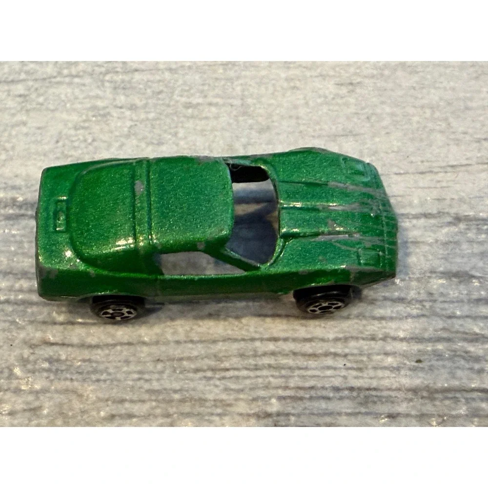 Tootsietoy Corvette Diecast Car metallic Glitter Green Tootsie Toy Vintage Metal